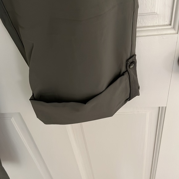 EMS hiking pants, rolls up to be cropped - Picture 3 of 9